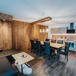 Apartklusiv شقة